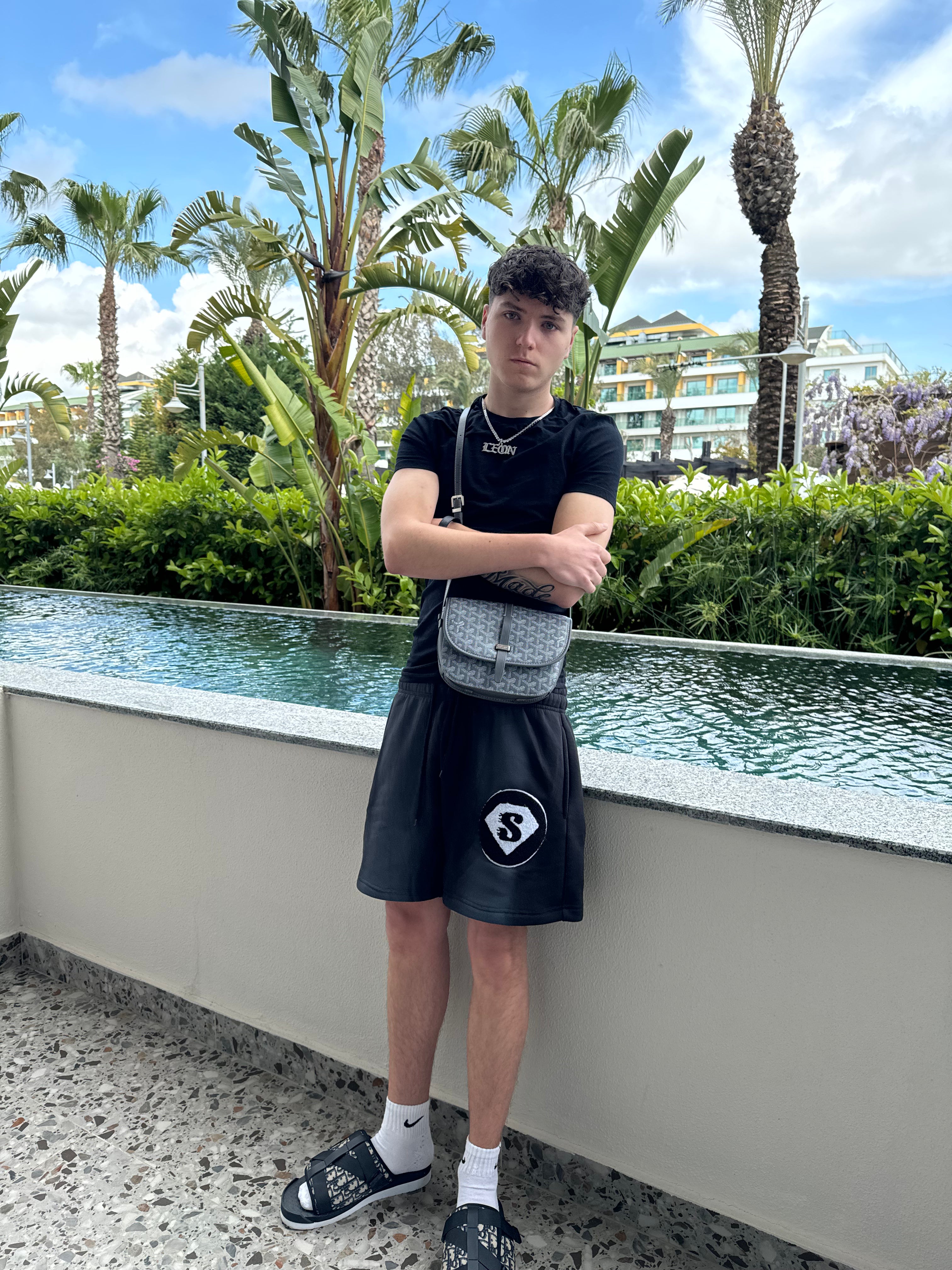 SHORTS SCHWARZ