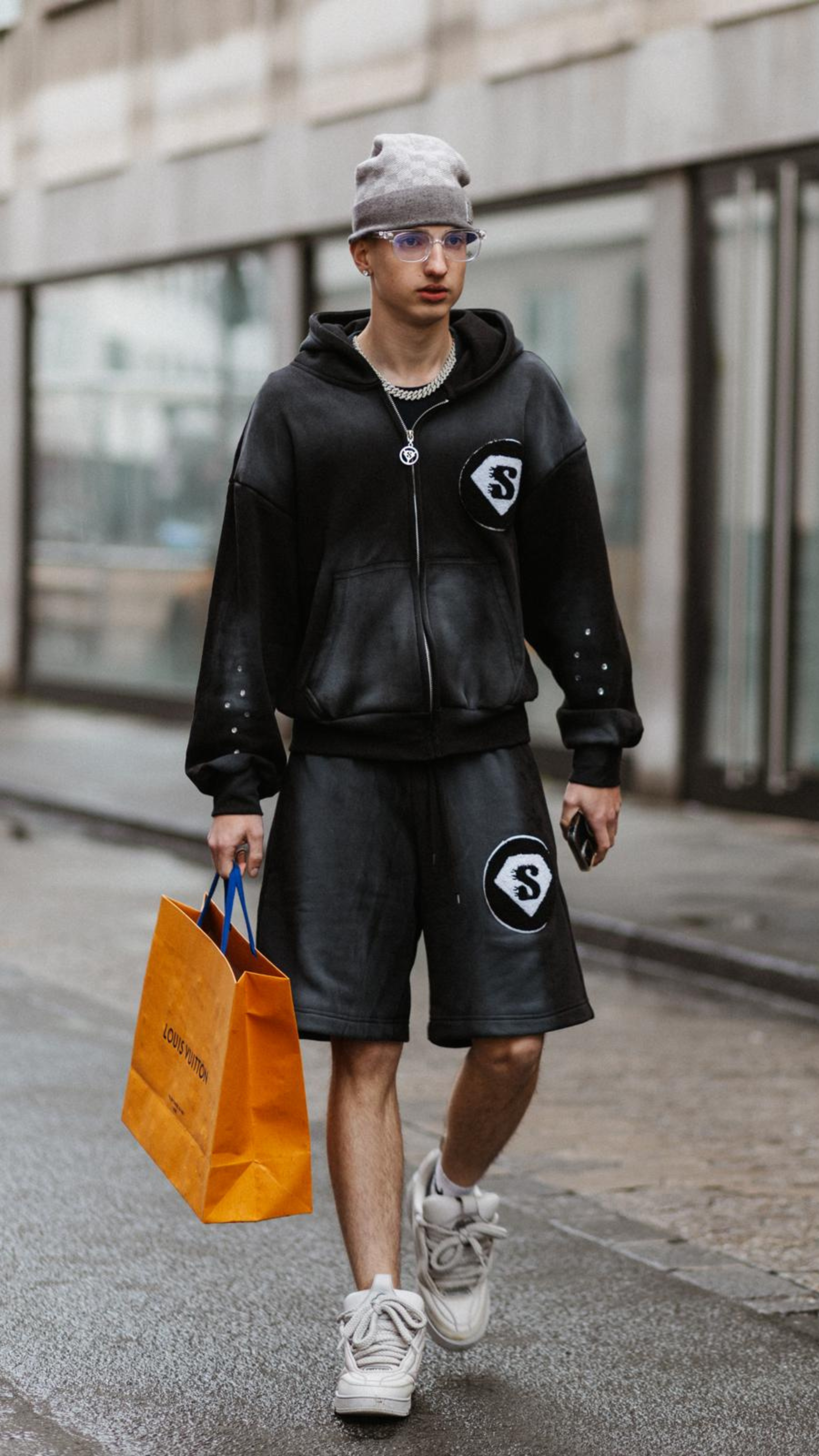 VVSCHAINZ Diamond Zip Hoodie – Black