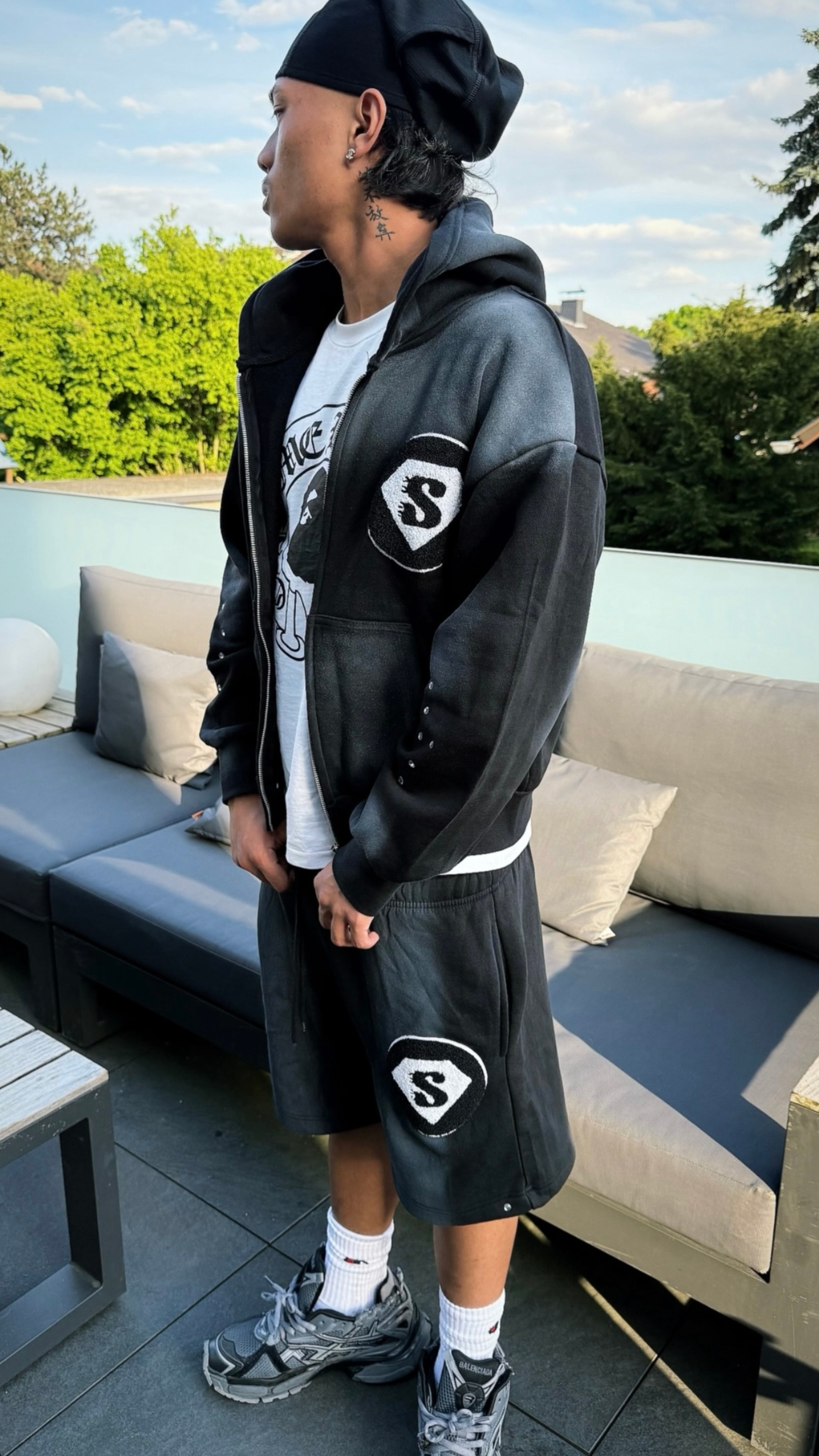 VVSCHAINZ Diamond Zip Hoodie – Black