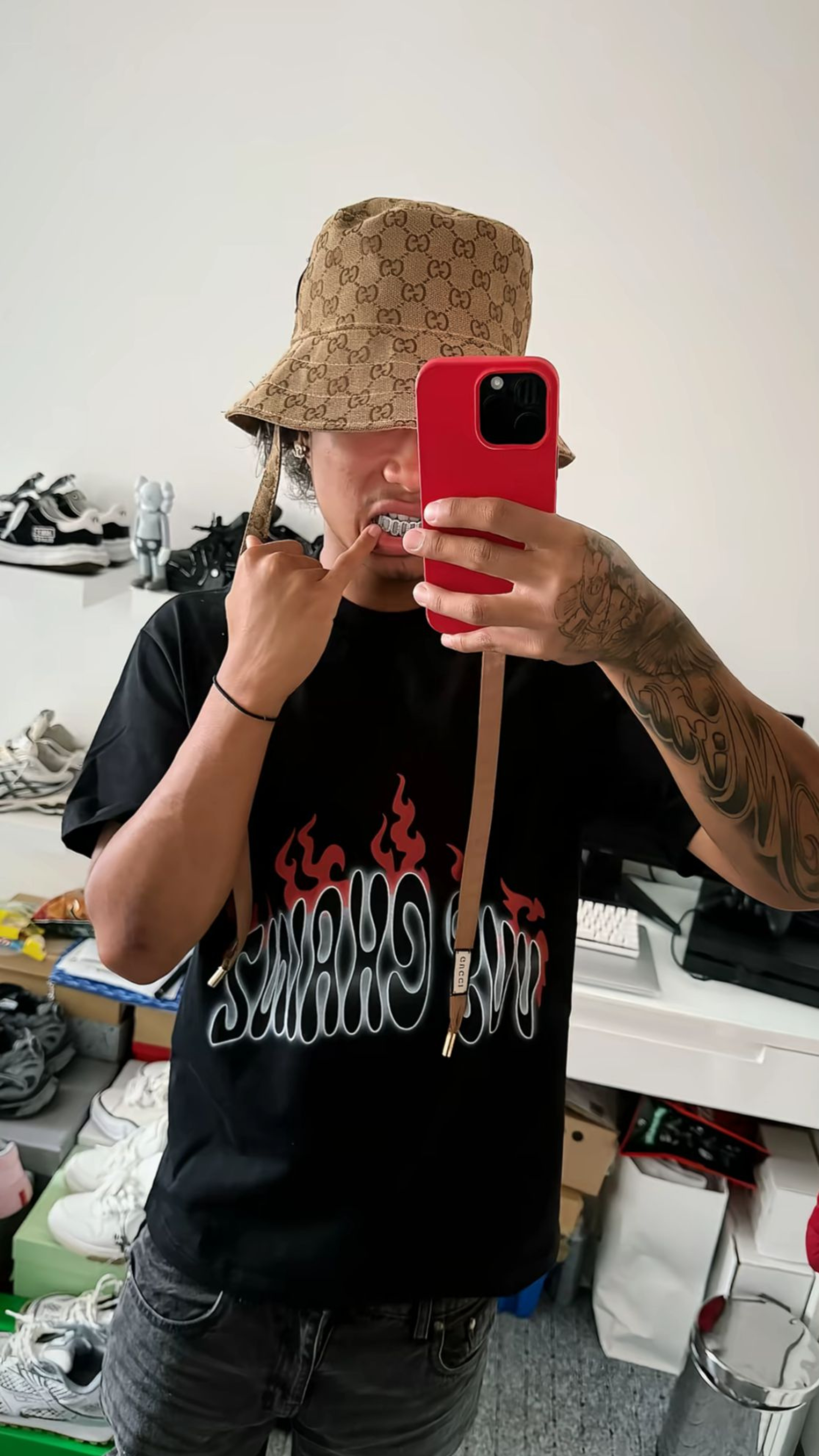 VVSCHAINZ Graphic Flame Tee - Black