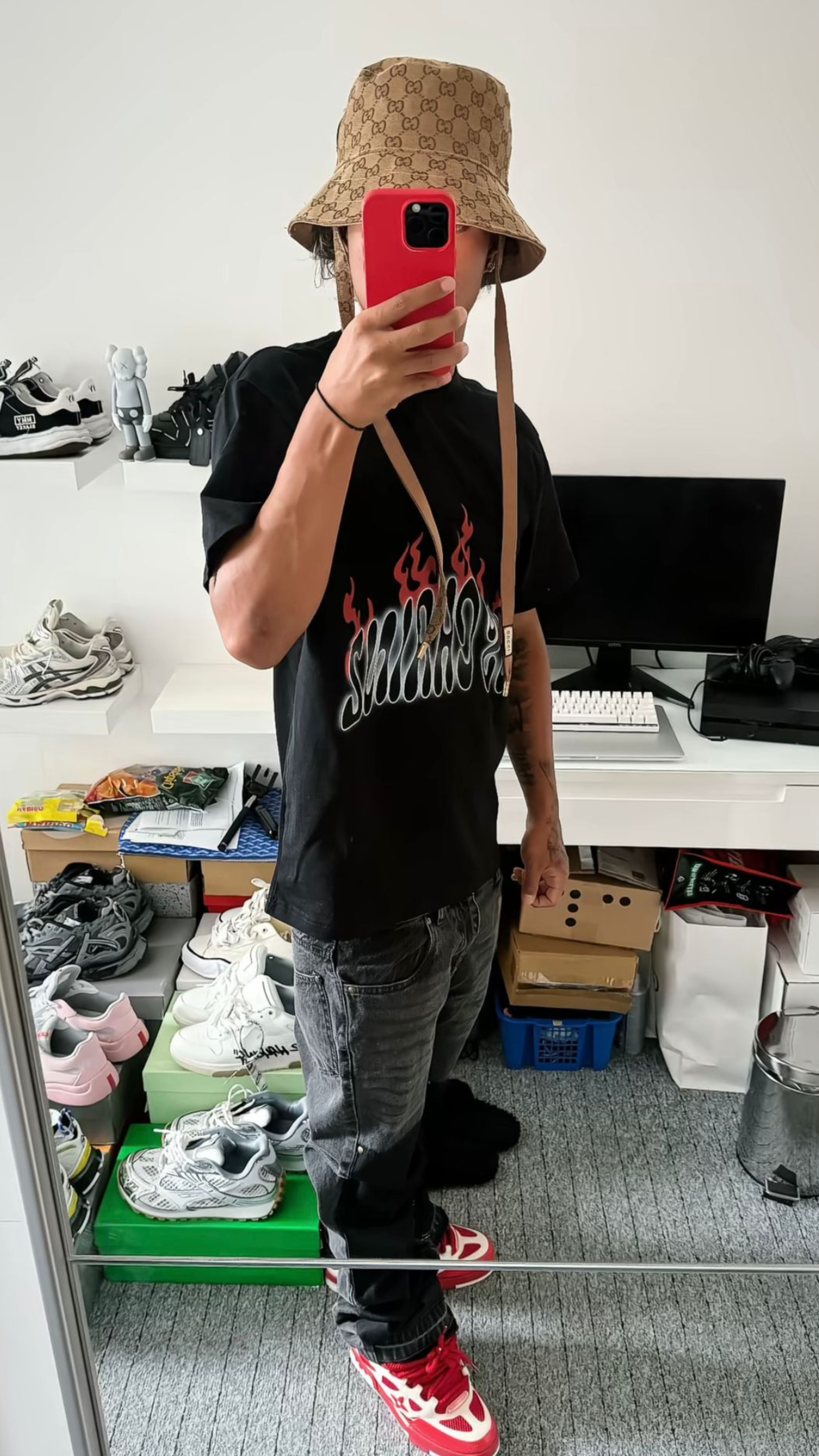 VVSCHAINZ Graphic Flame Tee - Black